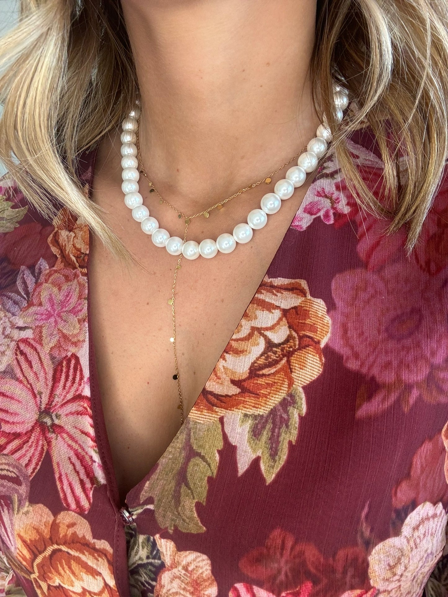 Collier en perles de verre, incontournable et sophistiqué.